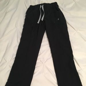 FIGS scrub pant black Small